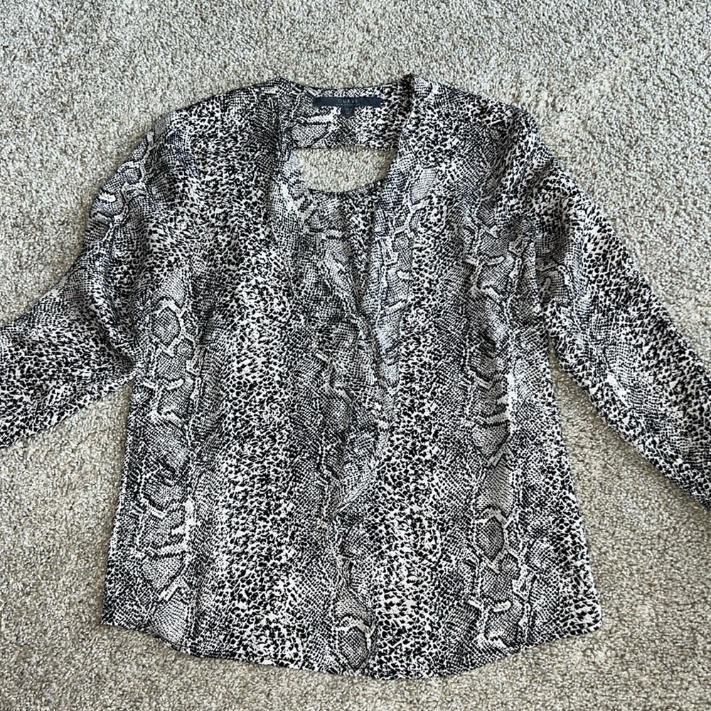 Guess XXS Snakestin Top EUC